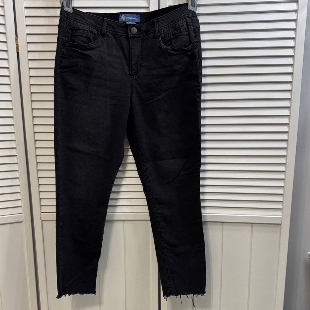 Democracy Black Ankle Jeans